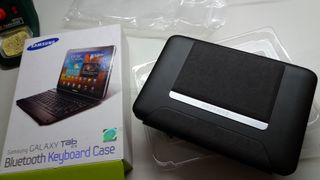 Teclado Bluetooth Samsung Galaxy Tab 8.9 + Caixa