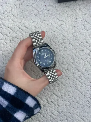 Reloj Seiko MOD de acero con dial azul marino
