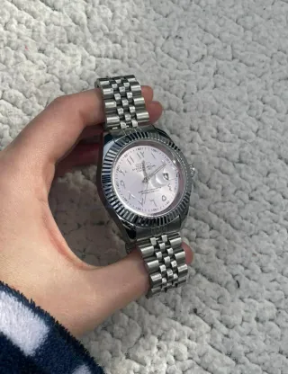 Reloj Seiko MOD de acero con arabic dial blanco