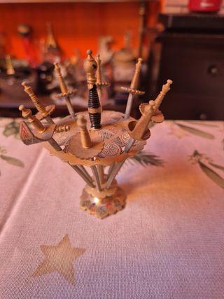 palillero espadas Toledo de metal