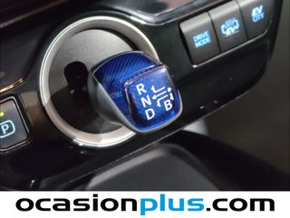 Toyota Prius 125PH Plug-In Solar 90 kW (122 CV)