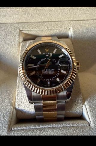 Rolex Sky-Dweller Negro/Oro full set.