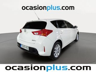 Toyota Auris 90D Active 66 kW (90 CV)