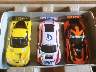 Scalextric Advance 2.0 GT World 1:32