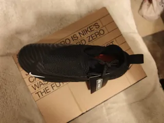 Stivali Nike Phantom Taglia 37,5 Nuovi