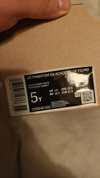 Stivali Nike Phantom Taglia 37,5 Nuovi