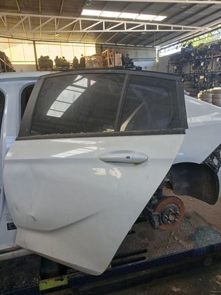 PUERTA TRASERA IZQUIERDA OPEL INSIGNIA B SPORTS TOURER