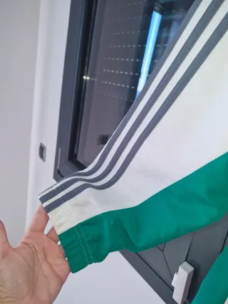 Chaqueta Adidas Betis Verde y Blanca