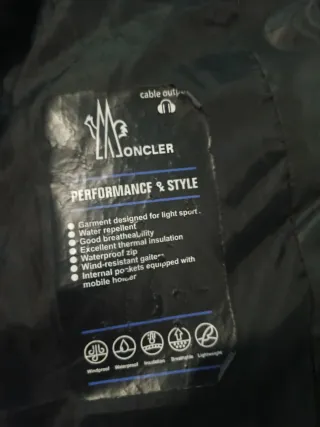 Abrigo Moncler Negro