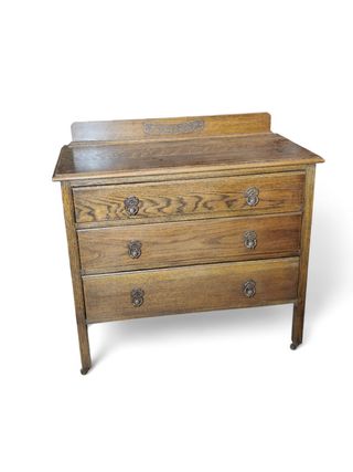 Cómoda Eduardiana Roble