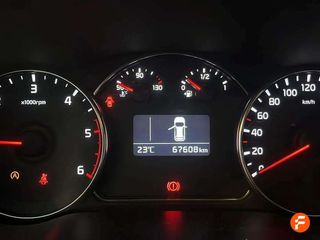 Kia Carens 1.7 CRDi VGT 104kW Emotion Eco-Dynamics