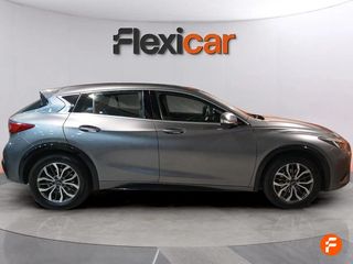 Infiniti Q30 1.5D PREMIUM TECH