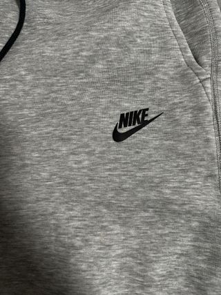 Conjunto Nike Tech Fleece Negro/Gris Talla L