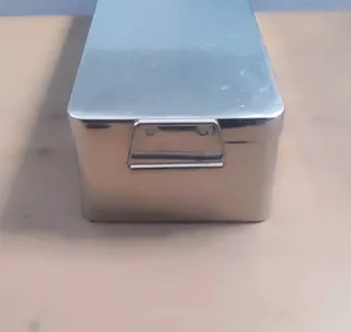 Caja vintage material sanitario Inox 40x15x10