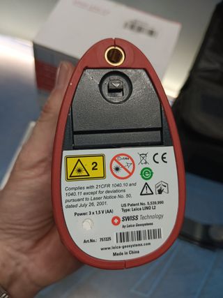 Láser autonivelante profesional Leica Lino L2