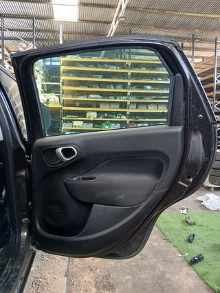 PUERTA TRASERA DERECHA FIAT 500L (330)
