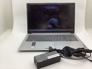 pc portatil lenovo 82r1