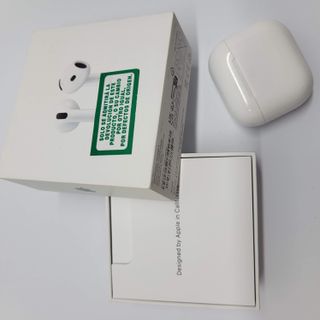 in-ear apple airpods 4 gen