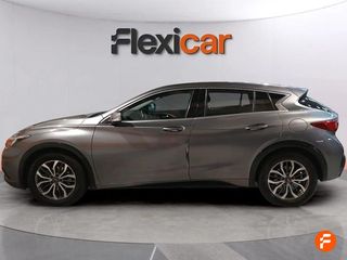 Infiniti Q30 1.5D PREMIUM TECH