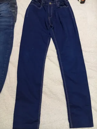 3 Vaqueros Stradivarius Tallas 38, 40, 42. 2'5€