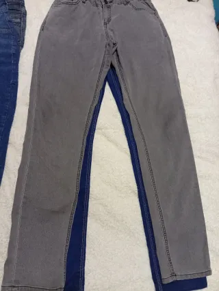 3 Vaqueros Stradivarius Tallas 38, 40, 42. 2'5€