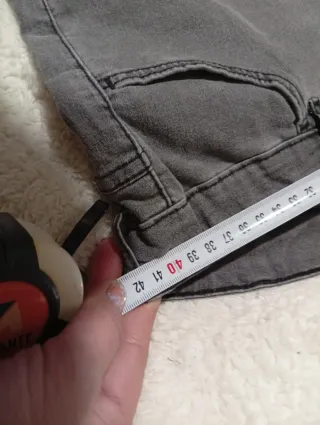 3 Vaqueros Stradivarius Tallas 38, 40, 42. 2'5€