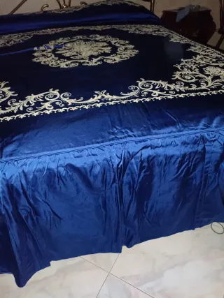 Copriletto matrimoniale vintage blu