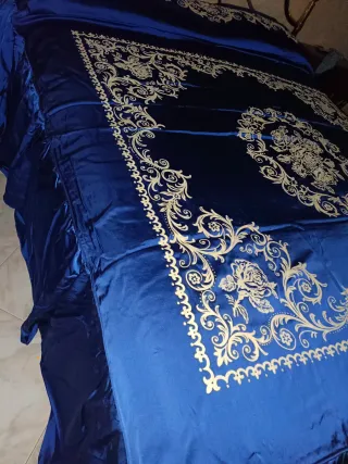 Copriletto matrimoniale vintage blu