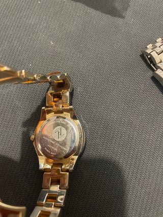 Reloj Adriana Vittadini Mujer Dorado Tortuga