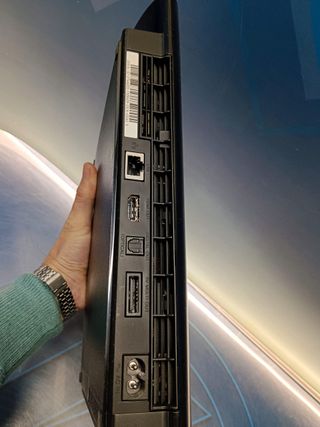 Consola Playstation 3 + 2 mandos y cableado, modelo CECH-4304C, buen estado