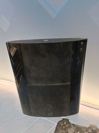 Consola Playstation 3 + 2 mandos y cableado, modelo CECH-4304C, buen estado