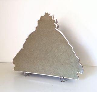 Peanha ou mísula em gesso imitação madeira