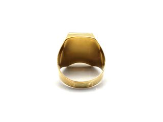 sello oro 18k con piedra con onix