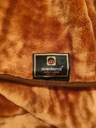 Manta Manterol Matrimonio c/ Teja y funda Negra.