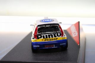 Fiat Punto Super 1600. S. Vallejo. Coche slot Ninco 1/32.