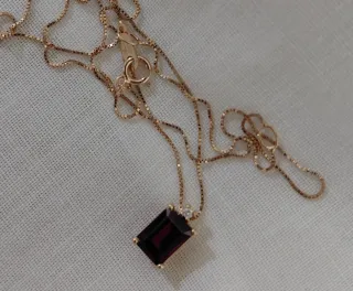 Collar Oro 18k Granate Rodolita y Diamante