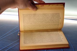 Libros antiguos. Memoires du Duc de Saint-Simon. XIII. Hachette, 1905.