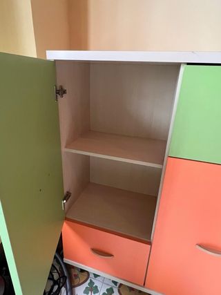 Mueble Armario Verde y Naranja