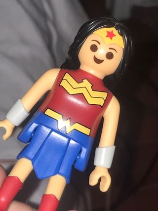 Figuras maxi Playmobil DC Superman e Wonder Woman