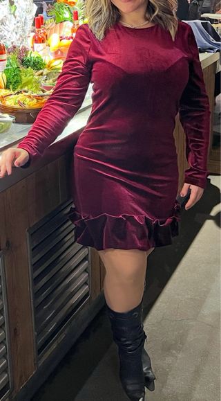 Vestido elegante fiesta terciopelo burdeos