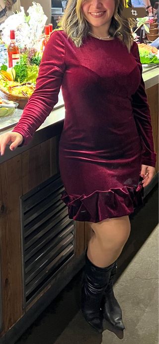 Vestido elegante fiesta terciopelo burdeos