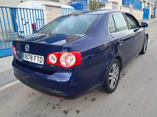 Volkswagen Jetta tdi etiqueta B muy buen estado