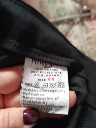 Pantaloni eleganti neri usati poco