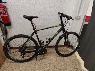 Bicicleta 29" CUBE
