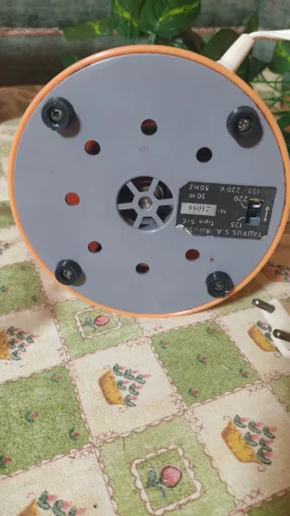 Exprimidor Eléctrico Vintage Taurus Naranja