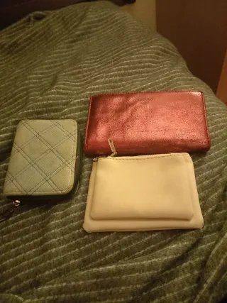 Monederos Misako Beige y Rojo