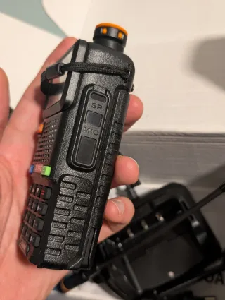 Walkie Baofeng UV-5RH Plus