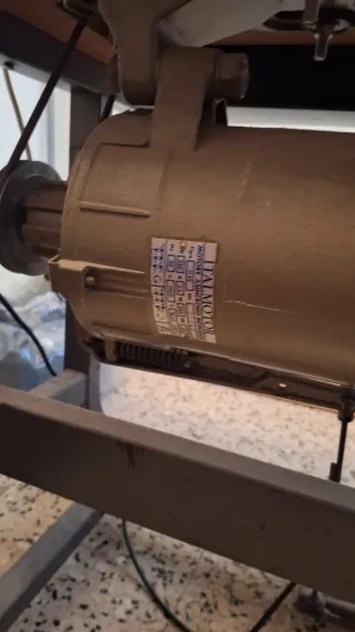 Máquina de coser antigua