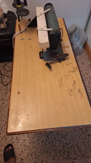 Máquina de coser antigua