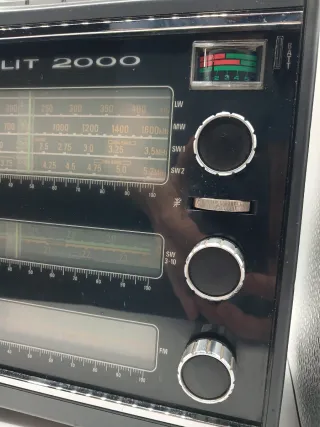 Grundig Satellit 2000 Radio Portátil